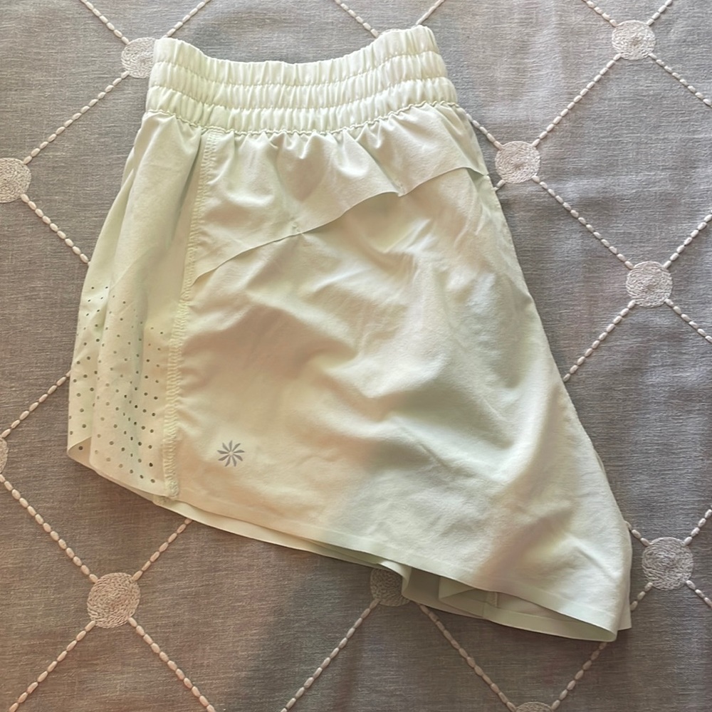 athleta yellow shorts size medium
